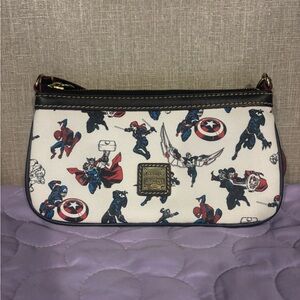 Dooney & Bourke Marvel Avengers Wristlet Clutch Bag NWOT RARE Limited edition